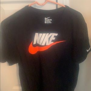 Men’s Nike TShirt
